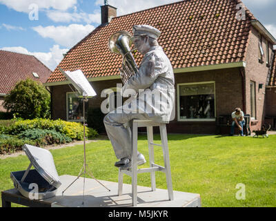 Le statue viventi Festival è stata celebrata nel villaggio olandese di roldo, nella provincia di Drenthe (Paesi Bassi). Il Festival contati con arou Foto Stock