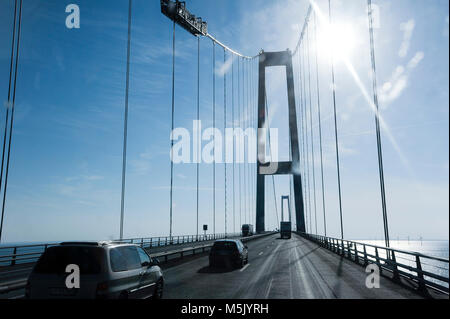 Ostbro (Est) Ponte di Storebaeltsbroen (Great Belt Bridge) costruito 1986 1998 su grandi cinghia che collega Zelanda isola e isola di Funen, Danimarca. Ago Foto Stock