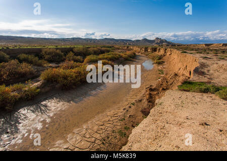 Il fiume di essiccazione in Gobustan deserto, Azerbaigian Foto Stock