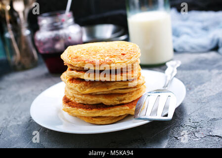 Frittelle su piastra, frittelle dolci, stock photo Foto Stock