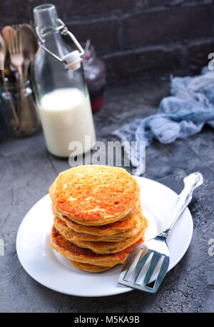 Frittelle su piastra, frittelle dolci, stock photo Foto Stock