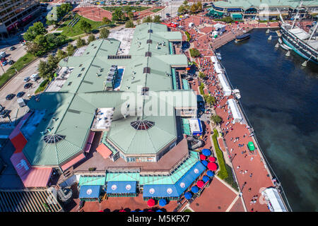 Vista aerea del Baltimore Inner Harbour shopping mall, Baltimore, Maryland, Foto Stock
