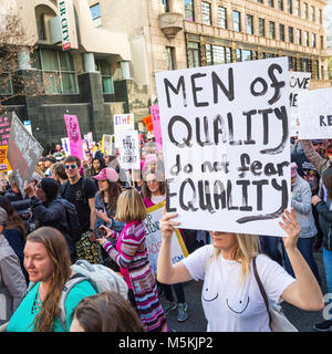 Donna di marzo nel centro cittadino di Los Angeles, 20 Gennaio 2018 Foto Stock