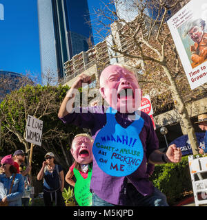 Donna di marzo nel centro cittadino di Los Angeles, 20 Gennaio 2018 Foto Stock