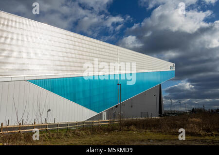 Il Chill Factore edificio (FaulknerBrowns architetti 2007). Indoor sci, lo snowboard e le attività sulla neve centro. Trafford, Manchester, Inghilterra, Regno Unito Foto Stock