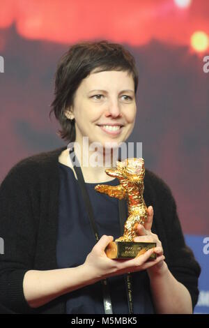 Berlino, Germania. Il 24 febbraio, 2018. Vincitore sessantottesima Berlinale, Golden Bear, Goldener Bär il miglior film: "Touch Me non' da Adina Pintilie , Berlino, Germania. Il 24 febbraio, 2018. Conferenza stampa presso il Grand Hyatt Hotel di Berlino/Germania per "dalla 68Berlinale, dotate di: Adina Pintilie, "Crediti: T.O.Pictures / Alamy Live News" Foto Stock