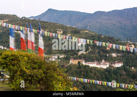 Trongsa, Bhutan. Trongsa Dzong (Monastery-Fortress) nel tardo pomeriggio. Foto Stock