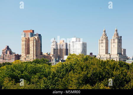 Lo skyline di New York da central park Foto Stock