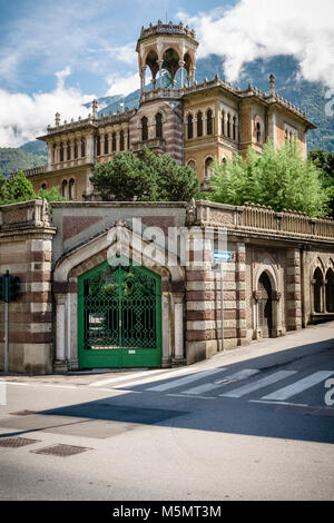 La Villa Gheza, un elaborato in stile moresco / stile islamico house di Boario Terme della zona di Brescia di Italia, progettato da Eugenio Bertacchi, 1929-35. Foto Stock