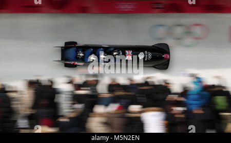 Gran Bretagna Brad Hall e il suo team durante la 4-uomo Bob all'Olympic Centro di scorrimento durante il giorno quindici del PyeongChang 2018 Giochi Olimpici Invernali in Corea del Sud. Foto Stock