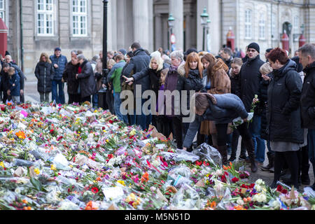 Fiori per il Principe Henrik, Danimarca Foto Stock