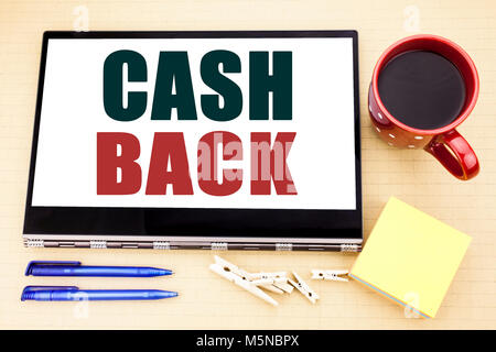 La scrittura a mano didascalia di testo ispirazione mostra Cash Back Cashback. Il concetto di business per la garanzia di denaro Foto Stock