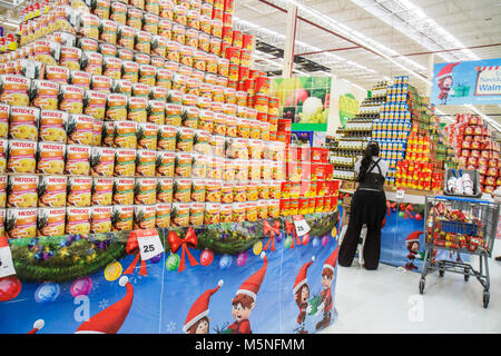 Cancun Messico, Messico, Penisola di Yucatán, Quintana Roo, Avenida Xcaret, Walmart Big-Box, grandi magazzini, shopping shopper shopping negozi di mercato Marke Foto Stock