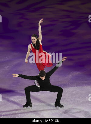 Pyeongchang, Corea del Sud. Il 25 febbraio, 2018. Tessa virtù/Scott moiré del Canada eseguire durante la figura pattinare evento di gala al 2018 PyeongChang Olimpiadi invernali in Gangneung Ice Arena, Corea del Sud, nel febbraio 25, 2018. Credito: Han Yan/Xinhua/Alamy Live News Foto Stock