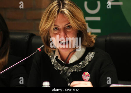 MODENA, Italia - 24 febbraio 2018 - Beatrice Lorenzin, ministro della salute pubblica conferenza politico Foto Stock