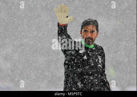 Gianluigi Buffon (Juventus FC) durante la serie di una partita di calcio tra Juventus e Atalanta BC presso lo stadio Allianz il 25 febbraio, 2018 a Torino, Italia. Foto Stock