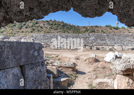 Il vecchio stadio della città antica di Perge in Turchia a Antalya. Foto Stock