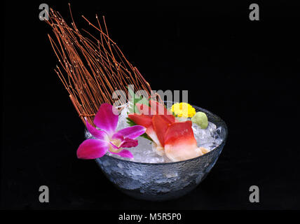 Il surf Stimpson clam Hokkigai giapponese crudo fresco sashimi sushi Foto Stock