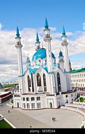 KAZAN, RUSSIA - Luglio 26, 2014: Kul Sharif moschea nel territorio del Cremlino di Kazan'. Repubblica di Tatarstan. Foto Stock