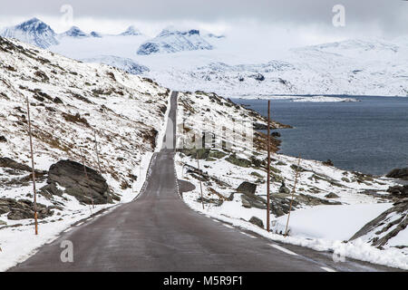 Nazionale Sognefjellsvegen itinerario turistico, parco nazionale di Jotunheimen, Norvegia. Foto Stock