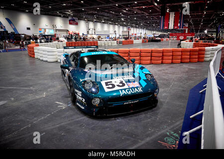 Jaguar XJ220 n. 53 Le Mans racing car. Mostra presso il centro Excel di Londra classic car show 2018. Londra, Inghilterra, Regno Unito Foto Stock