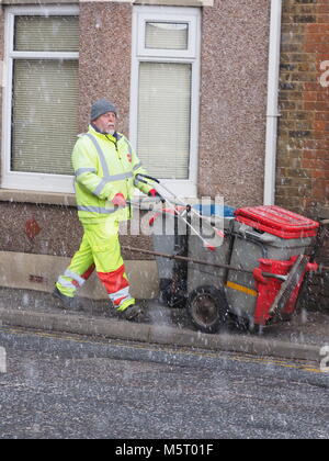 Sheerness, Kent, Regno Unito. 26 Febbraio, 2018. Regno Unito: Meteo la neve comincia a scendere nel Sheerness. Credito: James Bell/Alamy Live News Foto Stock