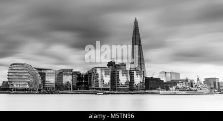 Londra vista dello skyline di Shard, Municipio di più di Londra e HMS Belfast - Londra, Inghilterra Foto Stock