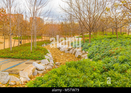 Giorno urbano scena invernale al distretto di Arganzuela park, Madrid, Spagna Foto Stock