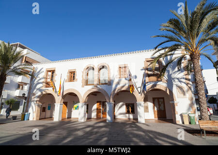 Il municipio, ajuntament a Santa Eulària des Riu, Ibiza, Spagna. Foto Stock