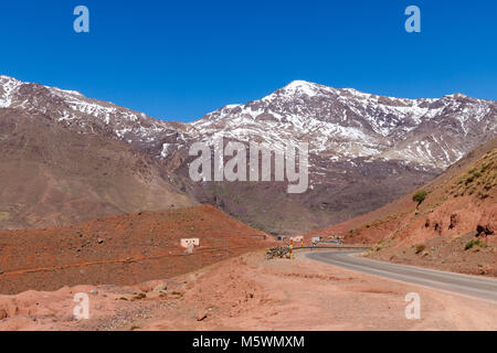 Alto Atlante anche chiamato Grand Montagne Atlas è una catena montuosa nel centro del Marocco in Africa Settentrionale Foto Stock