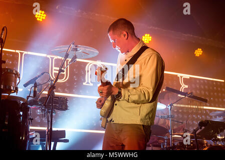 Barcellona - Nov 7: Jungle (indie soul funk band) eseguire in concerto presso il Razzmatazz Club il 7 novembre 2017 a Barcellona, Spagna. Foto Stock