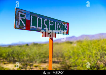Letrero del Rancho los Pinos, sobre la carretera estatal rumbo un Cumpas y Moctezuma en Sonora Messico. pclaves: monte, rurale, nomenclatura, pasto, p Foto Stock