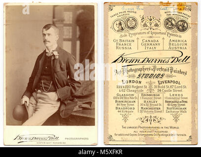 Double-sided 'carte de visite': studio vittoriano ritratto di Norris Fowler Willatt, artista, preso da Brown Barnes campana, circa 1890 Foto Stock