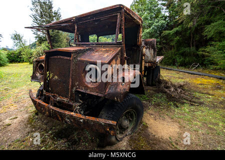 Rusty vecchio trattore, Gold Digger paese, Nuova Zelanda Foto Stock