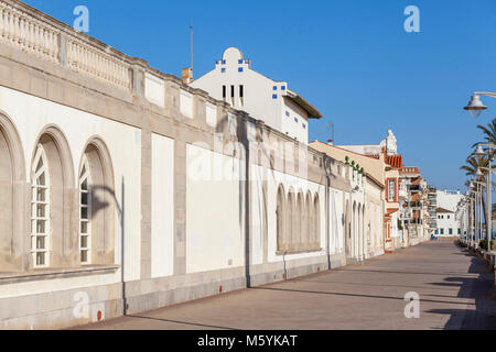 Lungomare marittimo, casa-museo Pau Casals, San Salvador, quartiere marittimo di El Vendrell, Catalonia,Spagna. Foto Stock