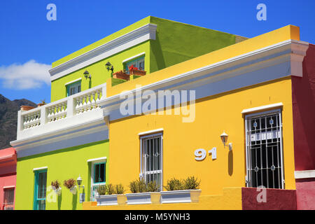 Le case colorate dei Bo-Kaap vibrante quartiere di Cape Town, precedentemente conosciuto come il Quartiere Malay, in Sud Africa Foto Stock