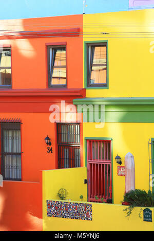 Le case colorate dei Bo-Kaap vibrante quartiere di Cape Town, precedentemente conosciuto come il Quartiere Malay, in Sud Africa Foto Stock