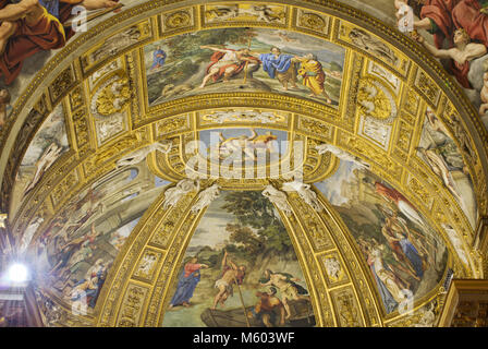 Uno straordinario ciclo di affreschi sul soffitto di Sant'Andrea della Valle a Roma (abside) Foto Stock