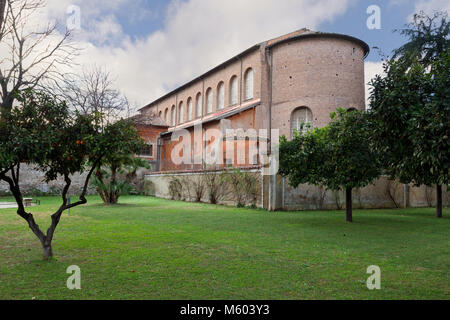 Santa Sabina - Roma (vista dal giardino di aranci) Foto Stock