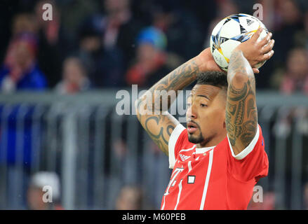 20180219, CL, FC Bayern vs Besiktas Istanbul, Allianz Arena Muenchen, Fussball Sport im Bild: Jerome Boateng (FCB) *Copyright by: Philippe Ruiz Postbank Muenchen IBAN: DE91 7001 0080 0622 5428 08 Oberbrunner Strasse 2 81475 MŸnchen, Tel: 089 745 82 22, Mobil: 0177 29 39 408 ( posta: philippe ruiz@gmx.de ) Homepage: www.sportpressefoto-ruiz.de Foto Stock