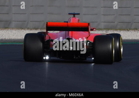 Barcellona, Spagna. Il 27 febbraio, 2018. Seconda giornata di test della stagione 2018 di Formula 1 sul Circuito de Catalunya, Montmelo. Il 27 febbraio del 2018. Nella foto: Sebastian Vettel della Germania alla guida della (5) Scuderia Ferrari SF71H Credito: CORDON PREMERE/Alamy Live News Foto Stock