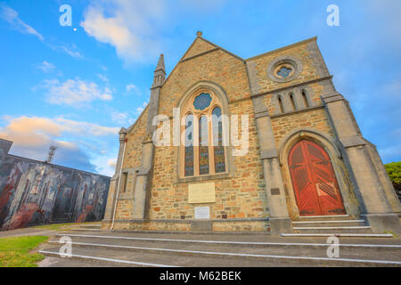 Albany, Australia - Dic 28, 2017: facciata di Scots Uniting Chiesa o scozzesi Chiesa Presbiteriana, in stile vittoriano di stile gotico, in York Street, Albany, grande regione meridionale del Western Australia al crepuscolo Foto Stock