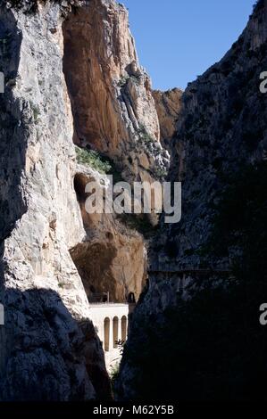 Le vertiginose Caminito del Rey passerella di montagna nella provincia di Malaga, Spagna Foto Stock