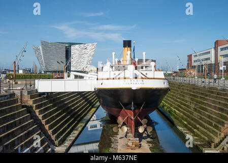 La nave "nomade" cerbourg al Titanic Museum a Belfast Foto Stock
