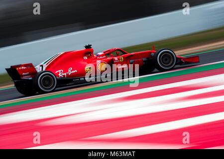 Barcellona, Spagna. 28 Feb, 2018. Primo giorno di test della stagione 2018 di Formula 1 sul Circuito de Catalunya, Montmelo. Il 26 febbraio del 2018. Nella foto:Kimi Raikkonen di Finlandia guida del (7) Scuderia Ferrari SF71H Credito: CORDON PREMERE/Alamy Live News Foto Stock