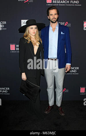 Majandra Delfino e suo marito David Walton frequentando "Le donne del Cancer Research Fund è un'indimenticabile serata di Gala benefici al Beverly Wilshire Hotel di quattro stagioni il 27 febbraio 2018 a Beverly Hills, la California. Foto Stock