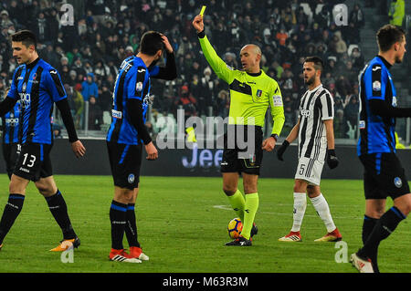 Torino, Italia. Il 28 febbraio 2018. Arbitro Fabbri durante la TIM Cup partita di calcio tra Juventus e Atalanta BC presso lo stadio Allianz il 28 febbraio, 2018 a Torino, Italia. Credito: FABIO PETROSINO/Alamy Live News Foto Stock