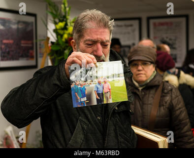 Gijon, Spagna. Il 28 febbraio 2018. Le esequie di ex calciatore Enrique Castro Quini in Gijon Spagna Mercoledì, 28 febbraio, 2018. Credito: Gtres Información más Comuniación on line, S.L./Alamy Live News Foto Stock