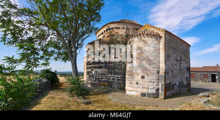 Foto e immagine della bizantina chiesa romanica di Santa Sabina a Santa Sabina nuragico sito archeologico, età del Bronzo Medio , Silanus , Sardi Foto Stock