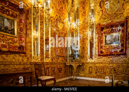 Sala Ambra nel Palazzo di Caterina. San Pietroburgo, Russia © Myrleen Pearson. ...Ferguson Cate Foto Stock